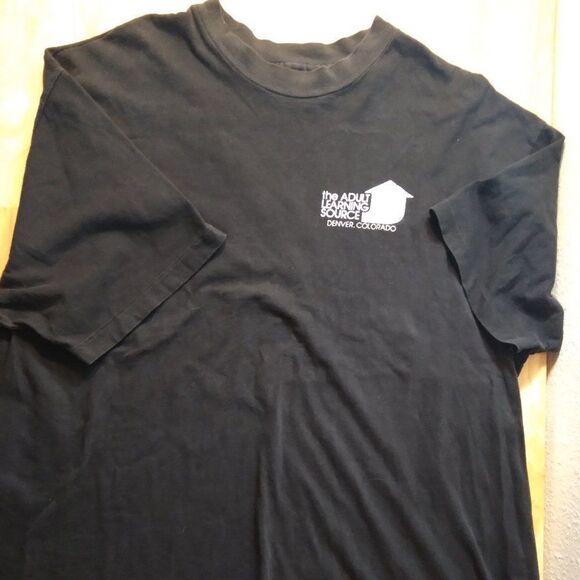 Vintage Mark Twain Literacy Books Reading Quote T-Shirt - Picture 2 of 8